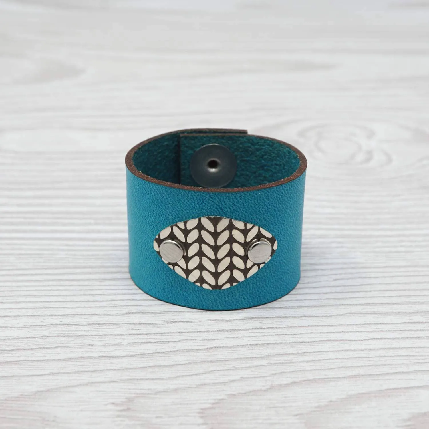 Birdie Parker Designs - Sierra Leather Shawl Cuff - Knit