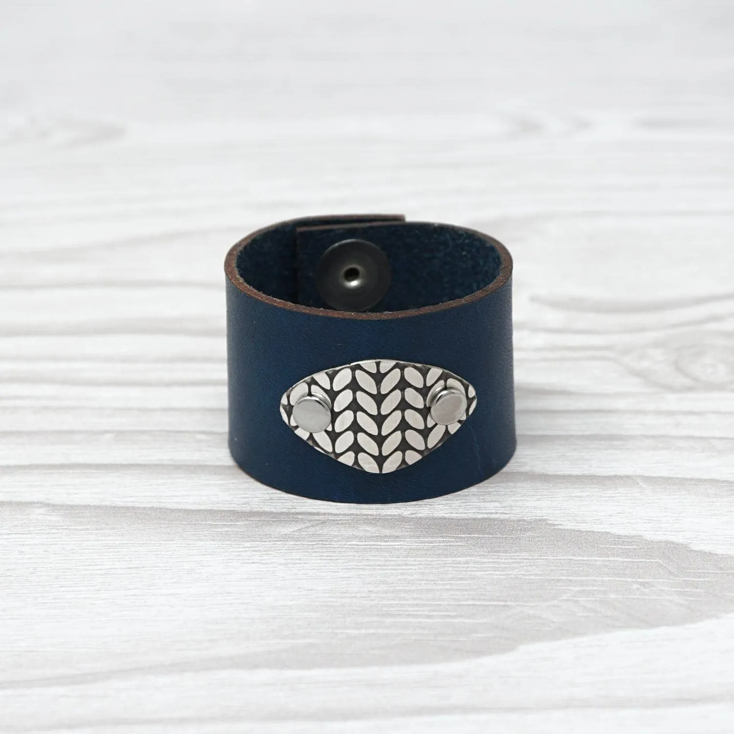Birdie Parker Designs - Sierra Leather Shawl Cuff - Knit